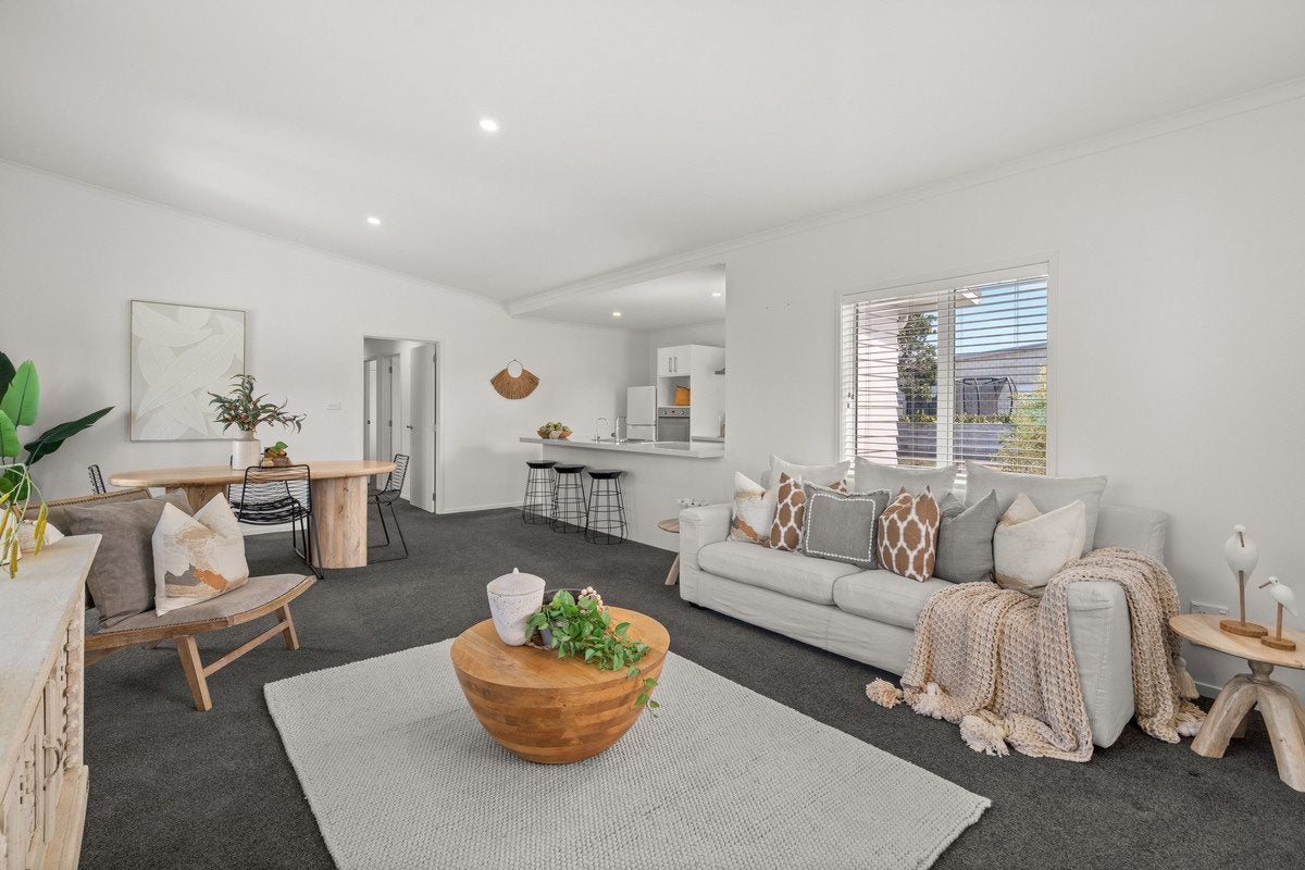 2 Coprosma Close, Papamoa Beach, Papamoa - Carousel 1