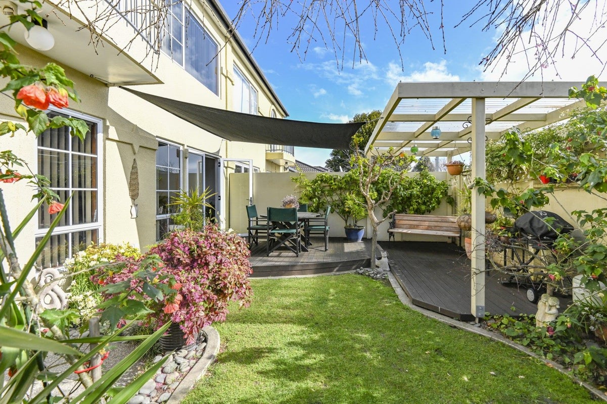 2/102 Southampton Street West, Hastings, Hastings - Carousel 1