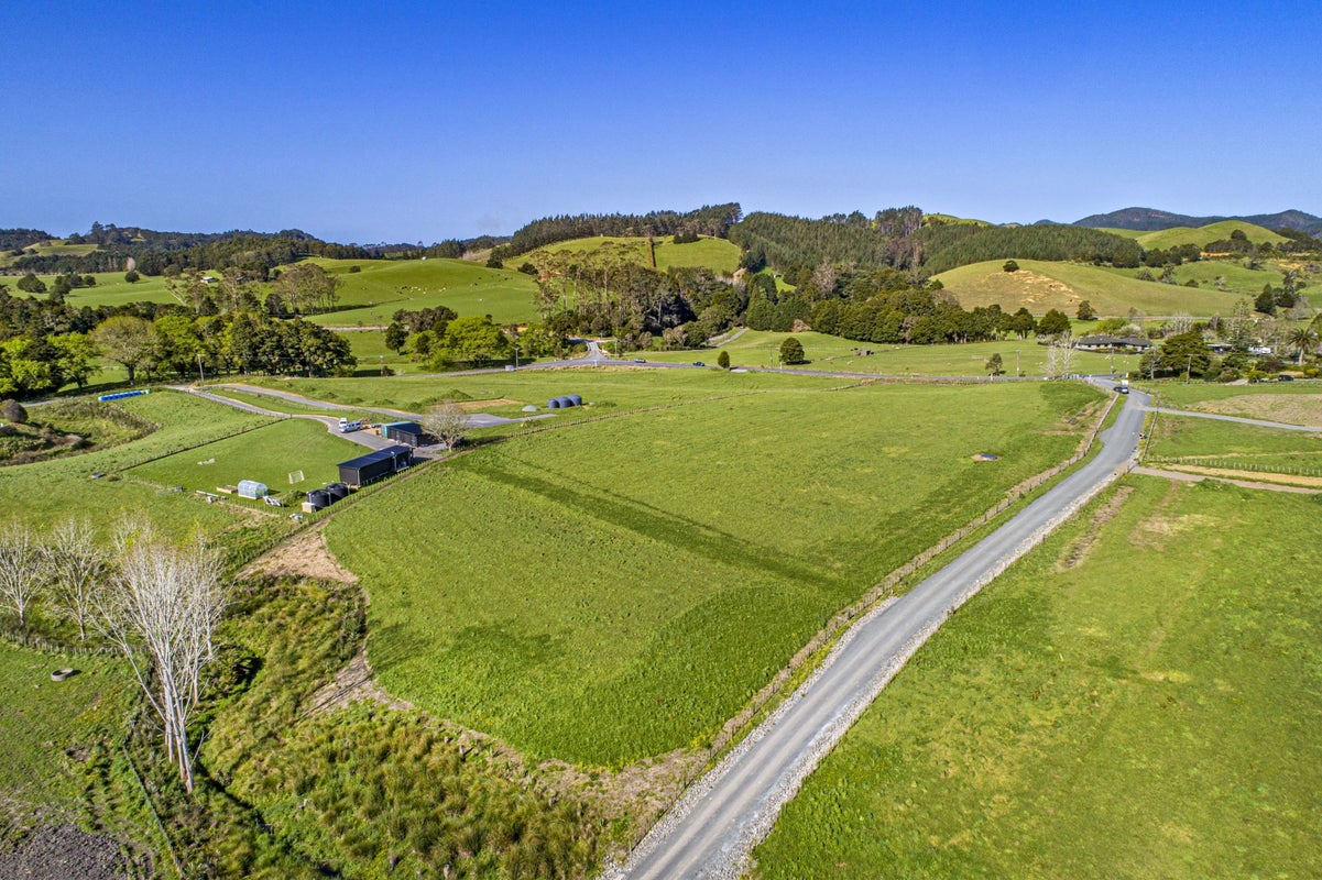 2 Cranston Lane, WHAREORA - Carousel 2