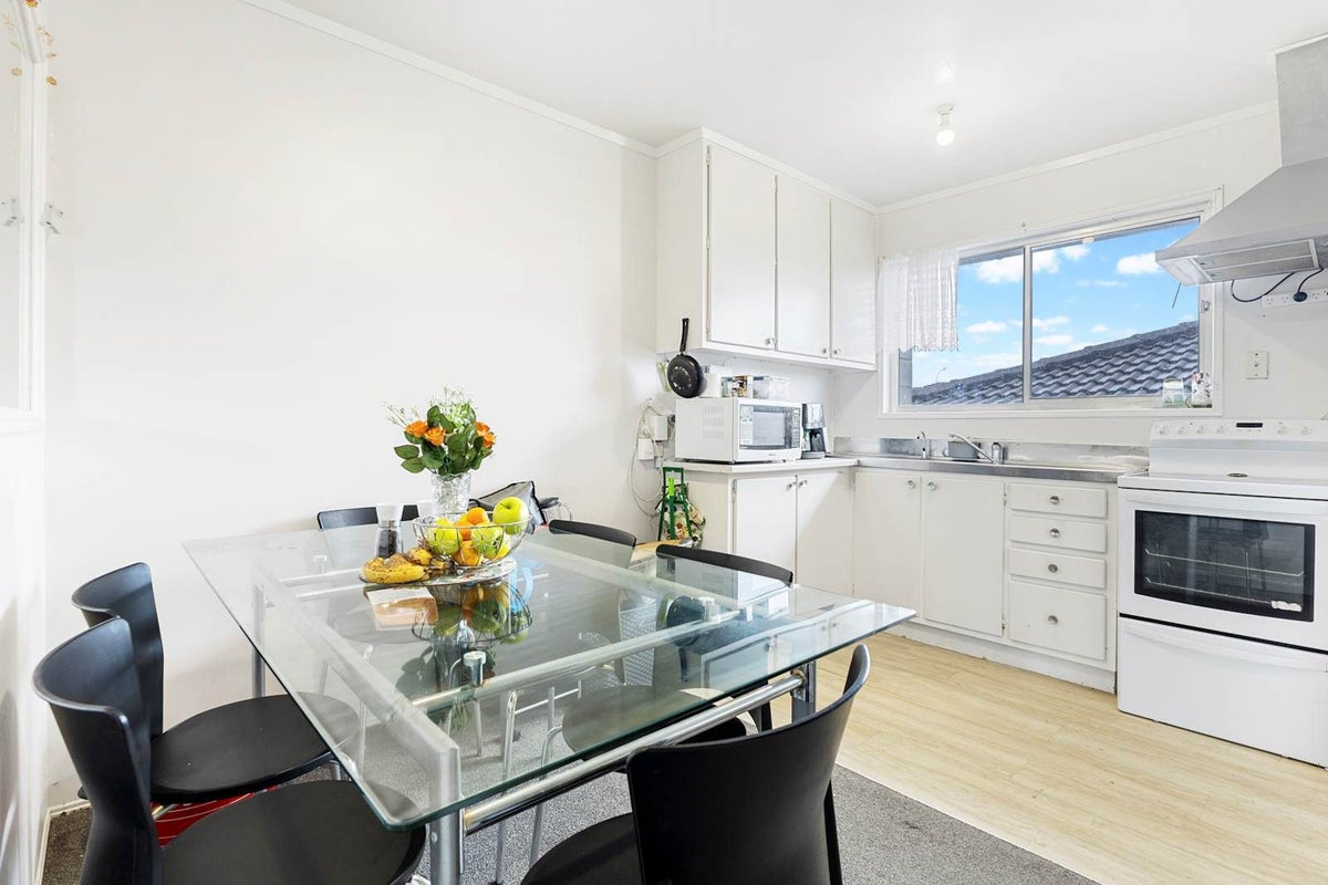 8/246 Shirley Road, Papatoetoe, Auckland - Carousel 1