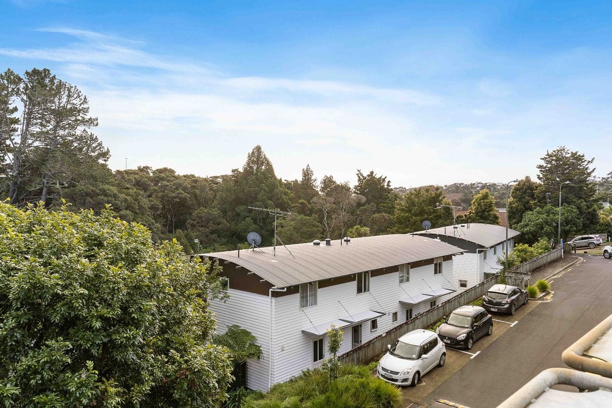 4E/20 Ian Marwick Place, Birkenhead, Auckland - Carousel 20