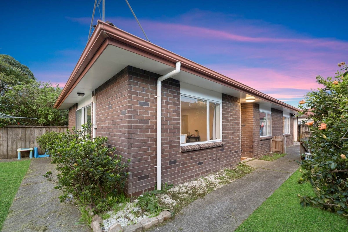 100 Crawford Avenue, Mangere Bridge, Auckland - Carousel 2
