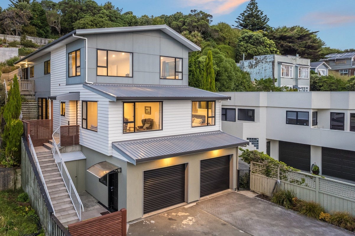 86 Mana Esplanade, Paremata, Porirua - Carousel 1