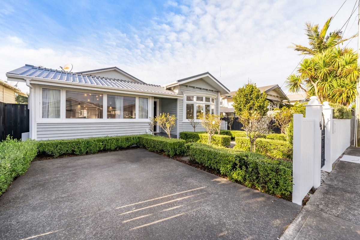 68 William Street, Petone, Lower Hutt - Carousel 1