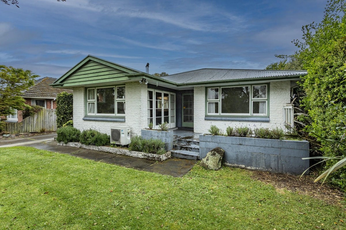 46 Evesham Crescent, Spreydon, Christchurch - Carousel 10
