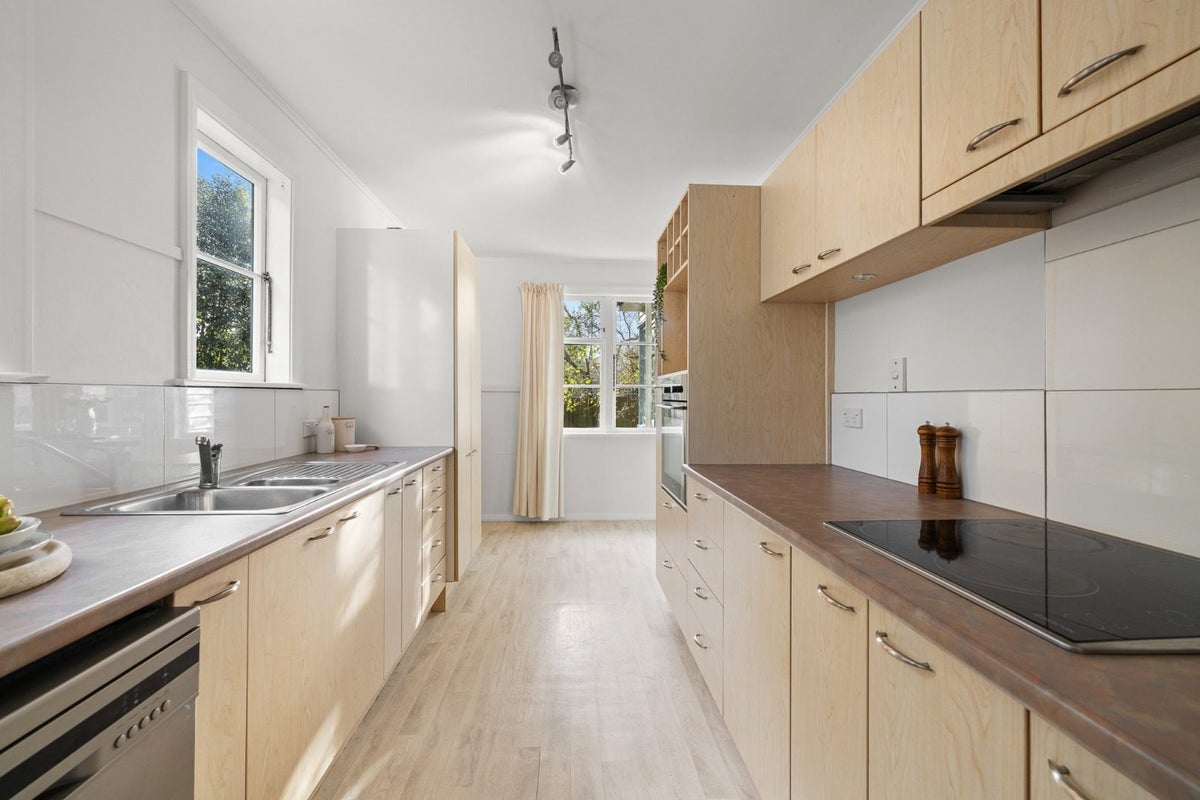 15 Denvir Street, Strowan, Christchurch - Carousel 2