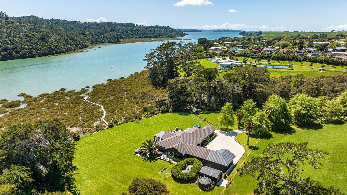 29 Gails Drive, Okura, Albany - Carousel 23