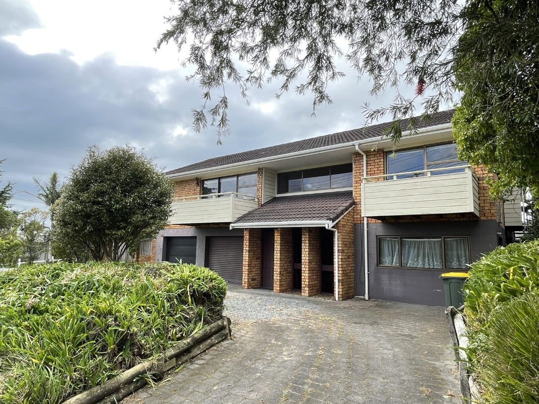 241 Beach Road, Campbells Bay, Auckland - Carousel 2