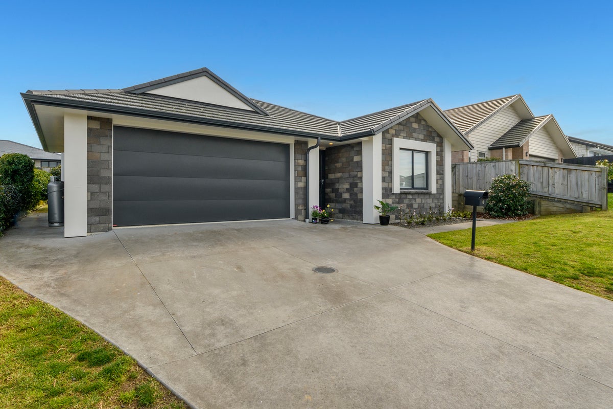 6 Penetaka Heights, Pyes Pa, Tauranga - Carousel 2