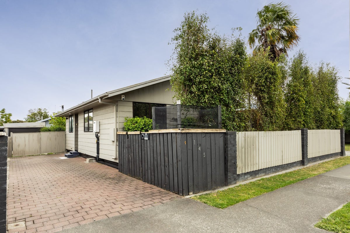 1/145 Gloucester Street, TARADALE, NAPIER - Carousel 19