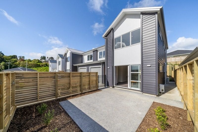 2 Takapo Grove, Kelson, Lower Hutt - Carousel 2