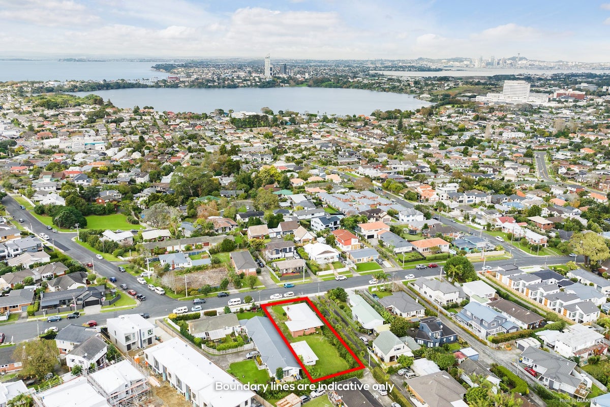 11 Stanley Avenue, Milford, Auckland - Carousel 11