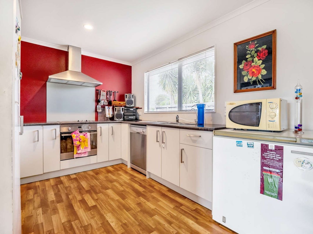2 Warriston Avenue, Waiuku, Waiuku - Carousel 2
