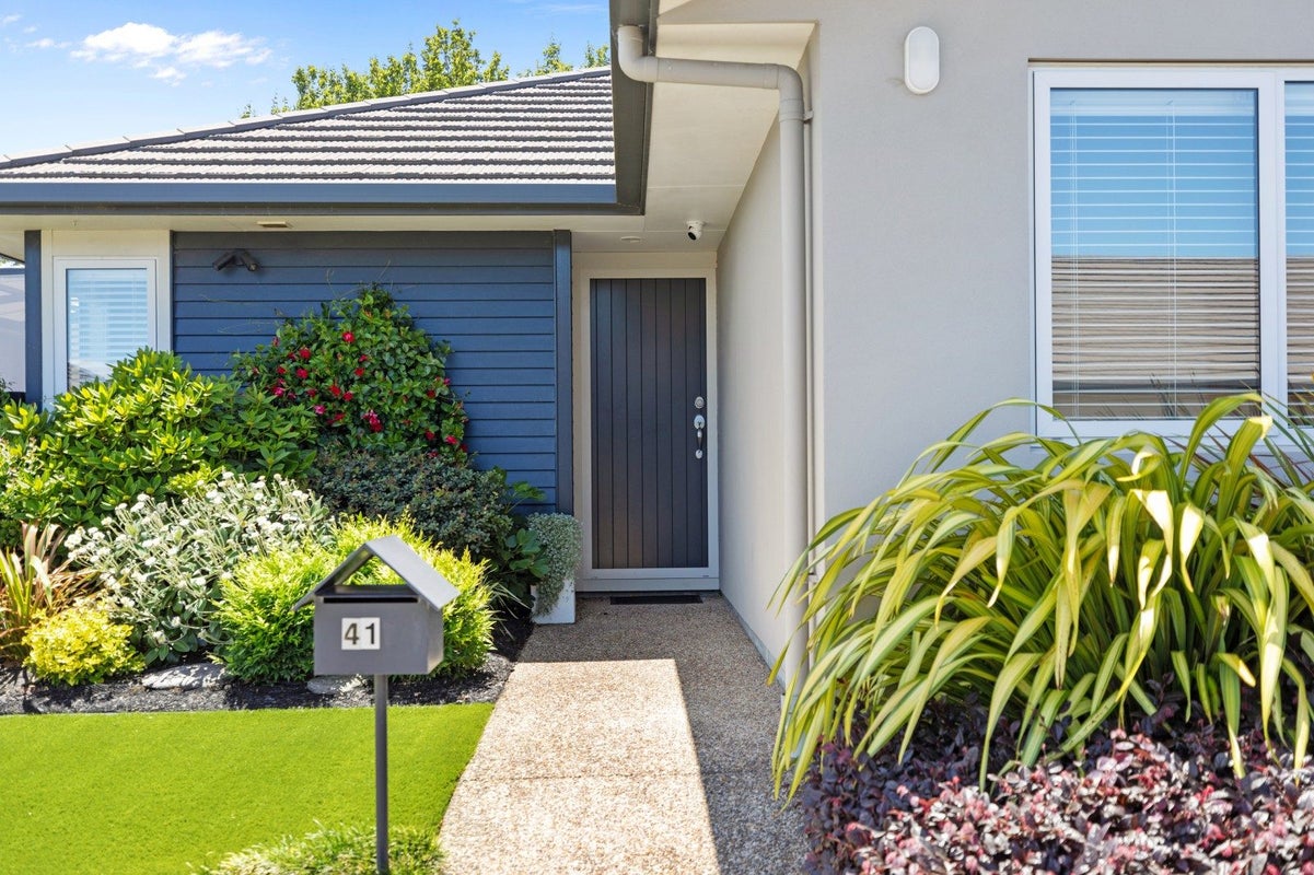 41 Bridgewater Way, Pyes Pa, Tauranga - Carousel 2