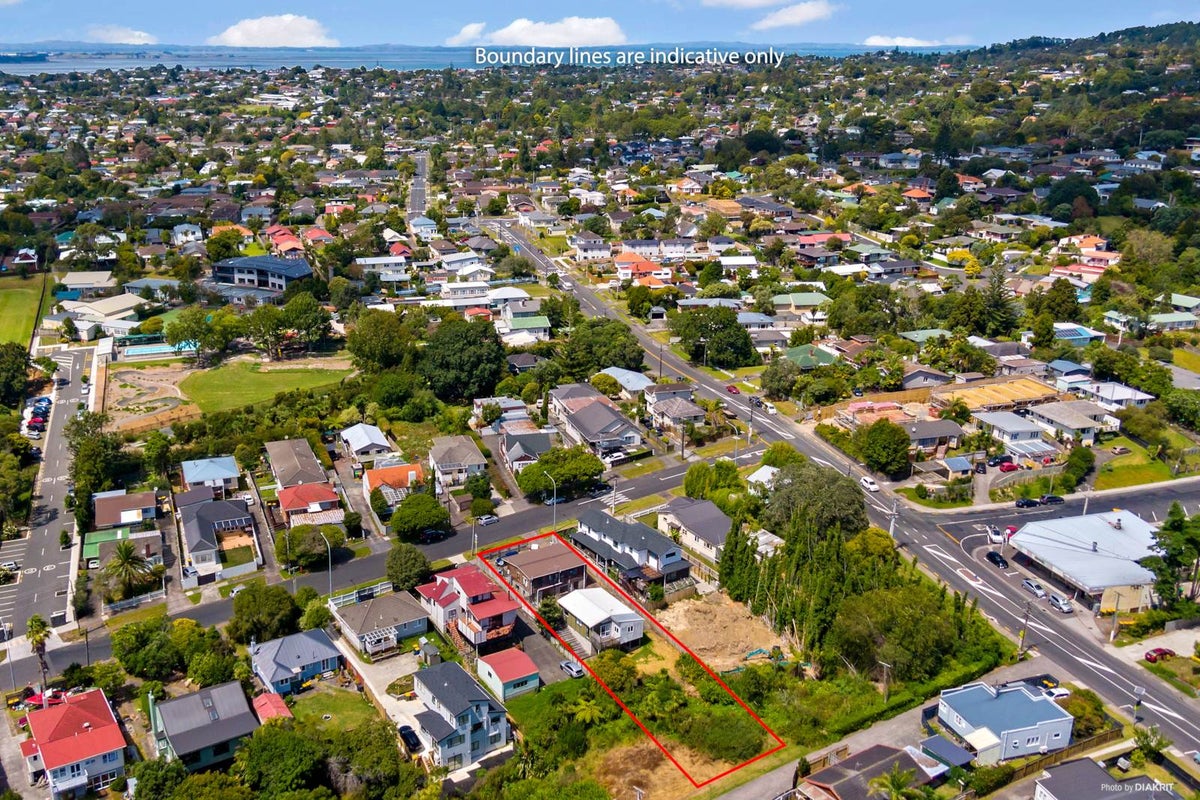 75 Fruitvale Road, New Lynn, Auckland - Carousel 1