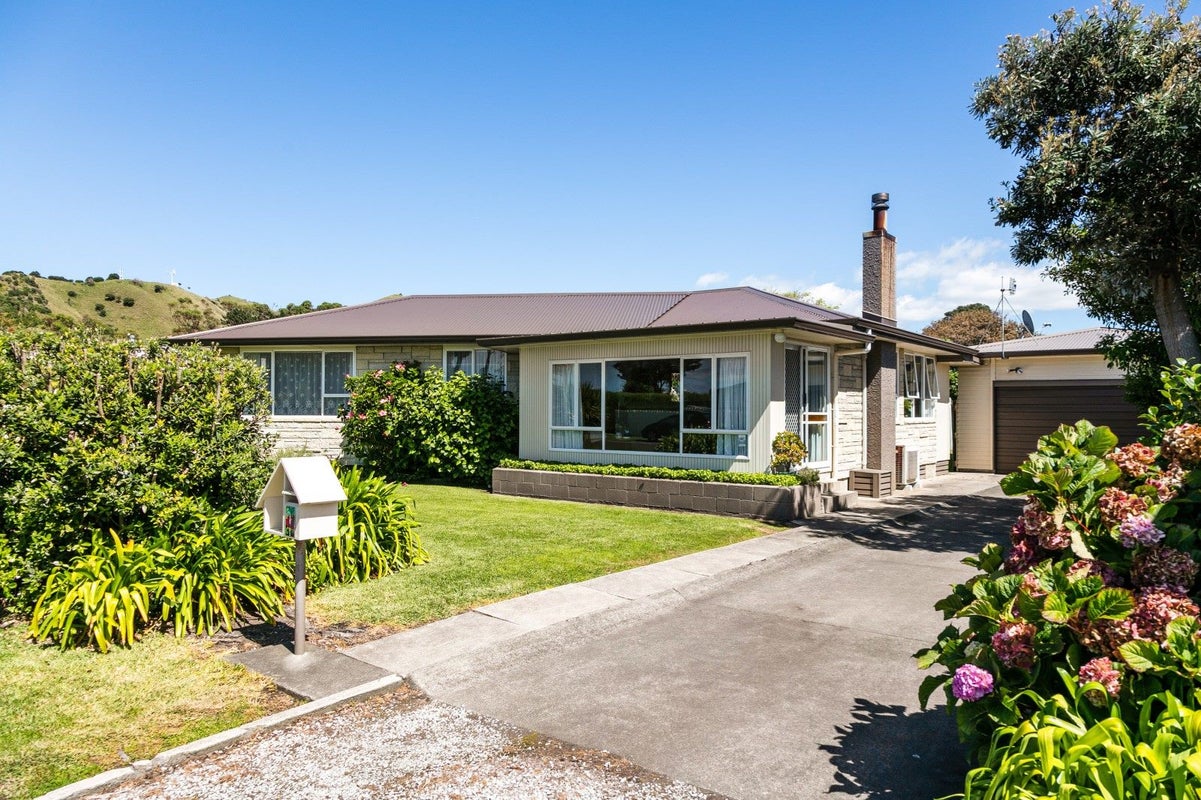 41 Murphy Road, Wainui, Gisborne - Carousel 1