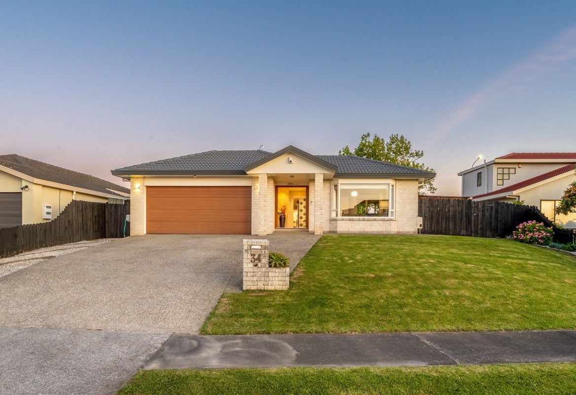 34 Ambleside Drive, Northpark, Auckland - Carousel 1