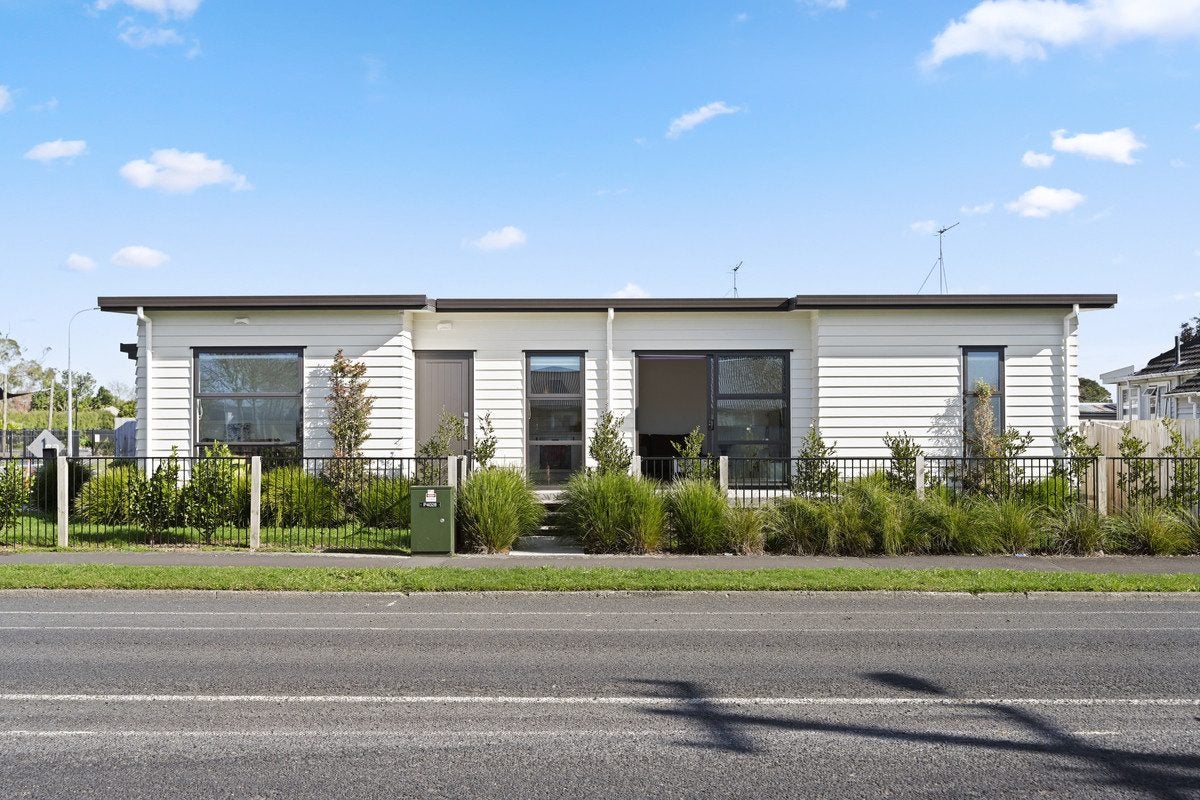 1/2 Searancke Place, Fairfield, Hamilton, Waikato - Carousel 14