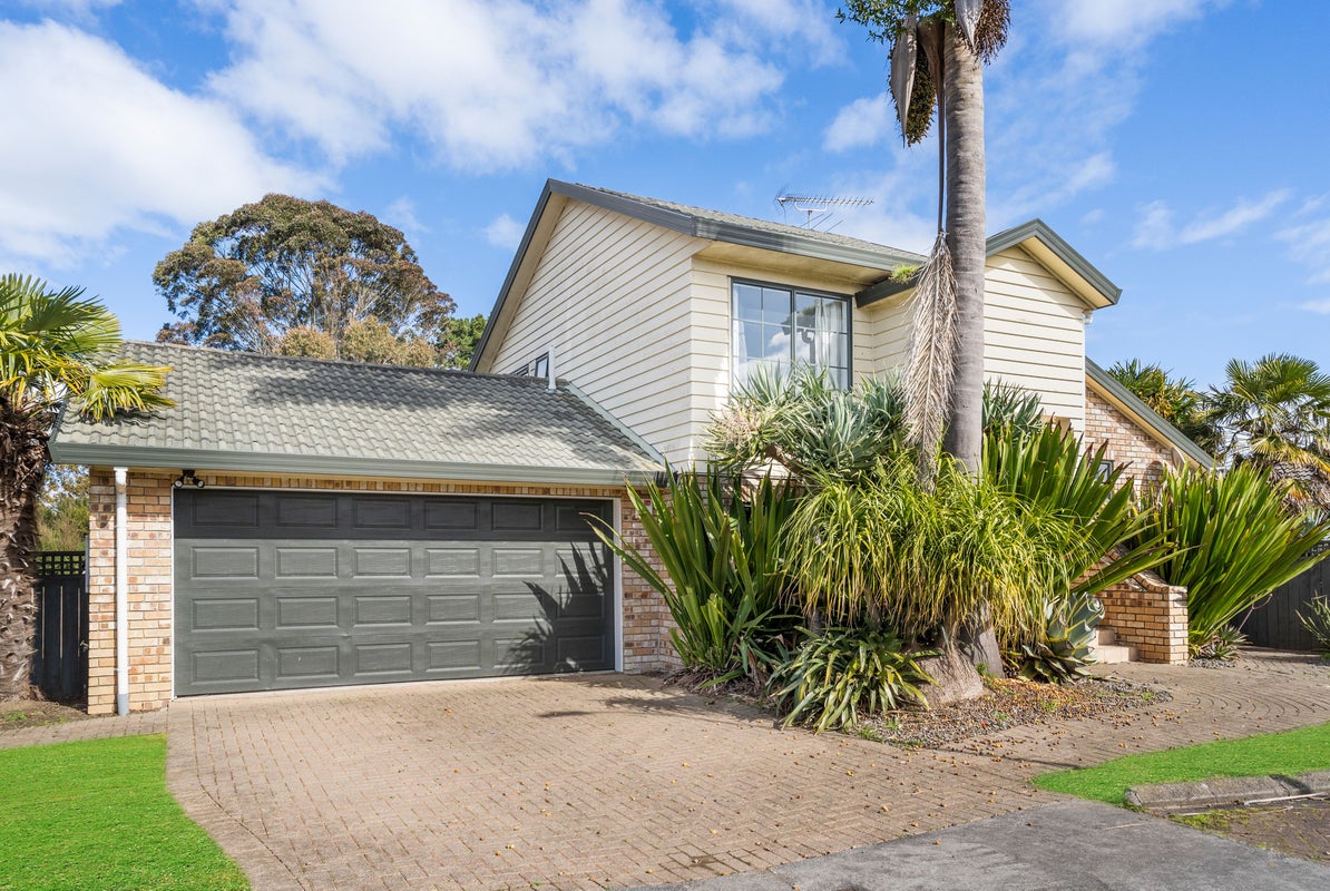 18 Sheriff Place, Randwick Park, Auckland - Carousel 1