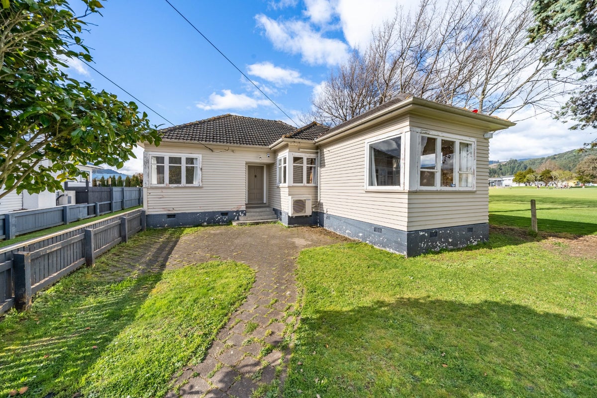 11A Fortune Lane, Trentham, Upper Hutt - Carousel 1