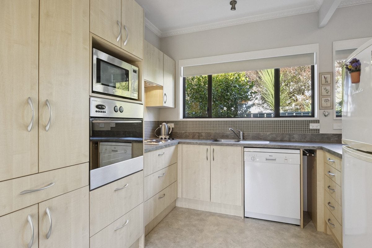 231 Bay View Road, Saint Clair, Dunedin - Carousel 2