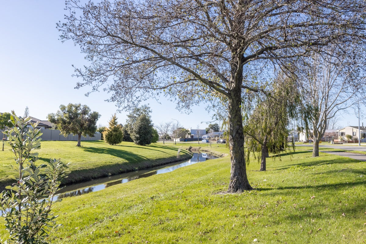 221 Westminster Avenue, Tamatea, Napier - Carousel 20