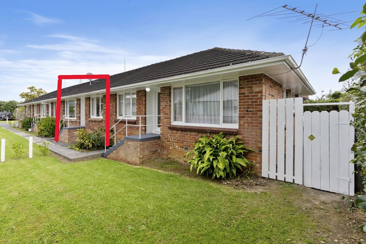 3/9 Dominion Street, Takapuna, Auckland - Carousel 2