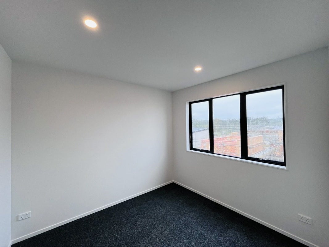 8 Toetoe Street, Westgate, Auckland - Carousel 19
