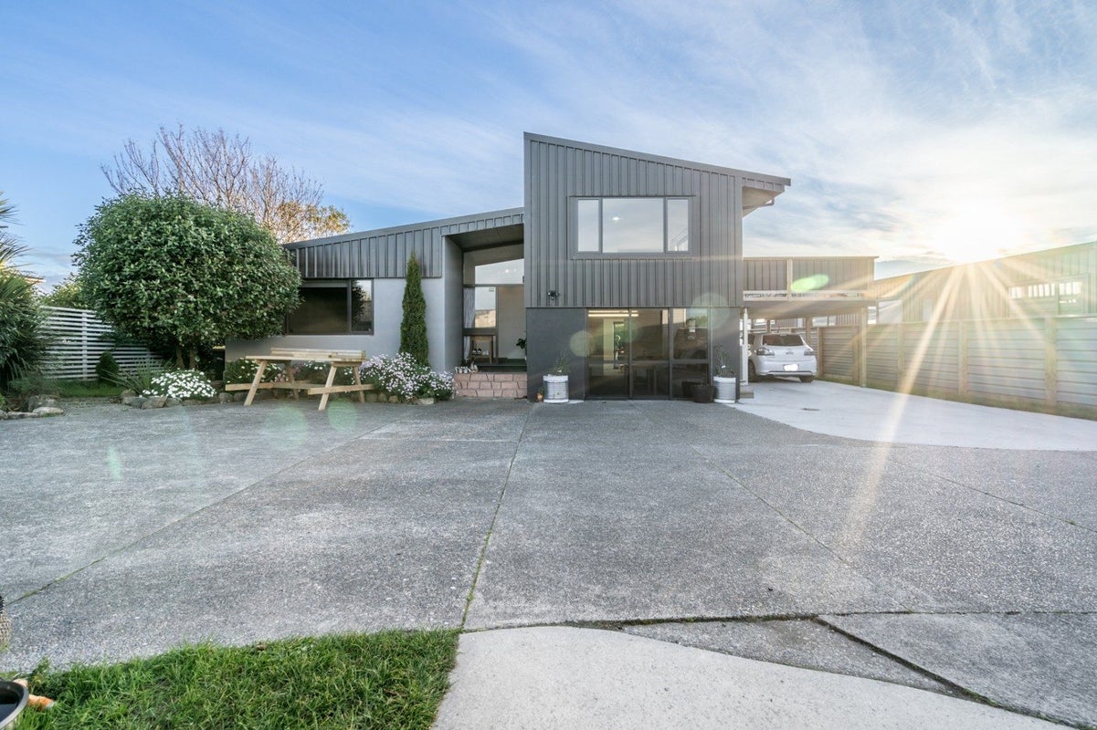 678 Tweed Street, Newfield, Invercargill - Carousel 1