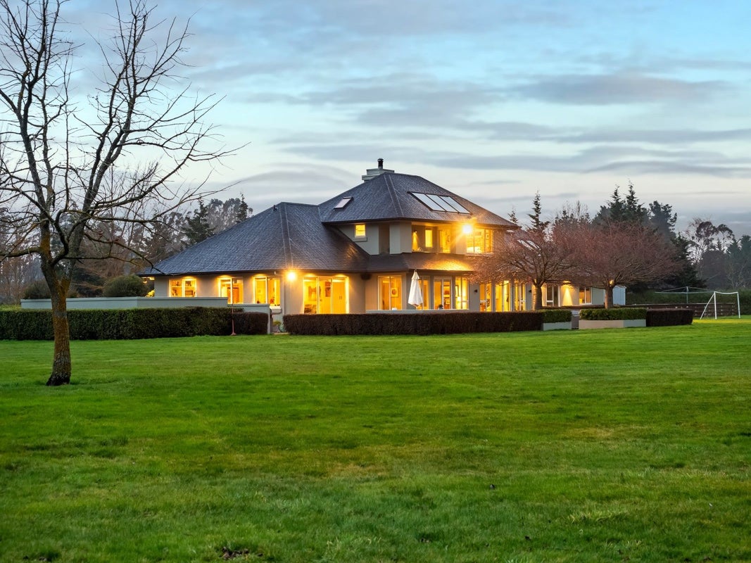 94 Bells Road, Christchurch - Carousel 31