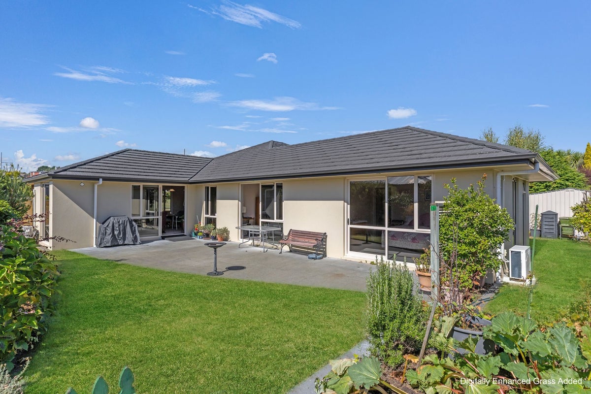 9 Magnolia Rise, Waipahihi, Taupo - Carousel 2