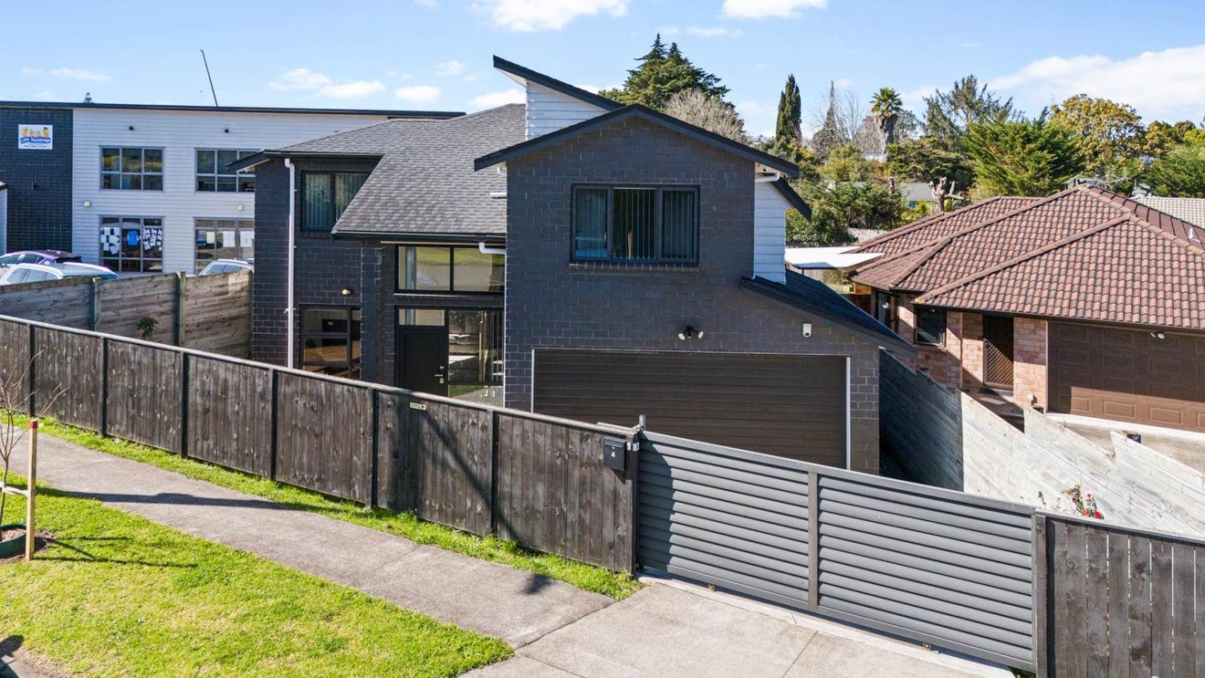 4 Hillside Road, Papatoetoe, Manukau City, Auckland - Carousel 27