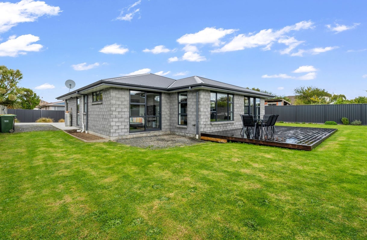 656A Tay Street, Glengarry, Invercargill - Carousel 1