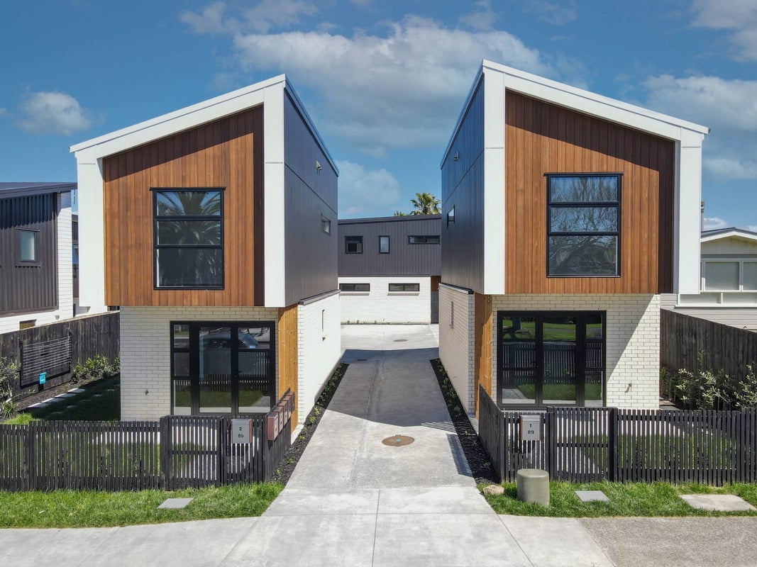 5/89 Beach Road, Te Atatu Peninsula, Auckland - Carousel 1