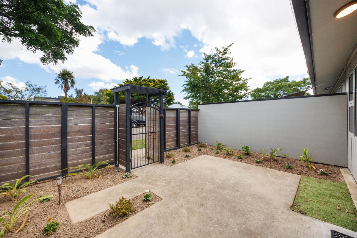 45 Hereford Street, West End, Palmerston North - Carousel 17