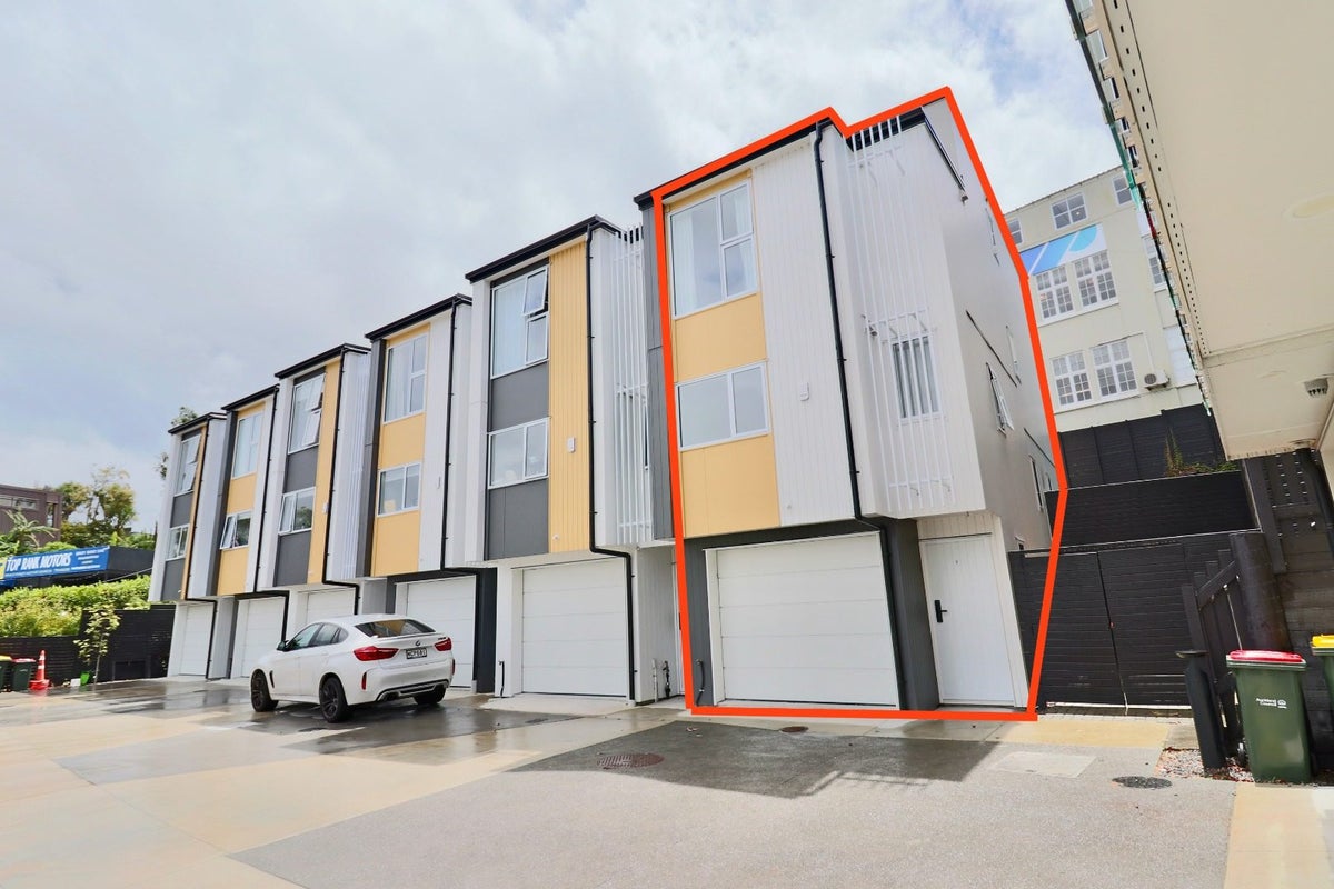 9/667 Great North Road, Grey Lynn, Auckland - Carousel 1
