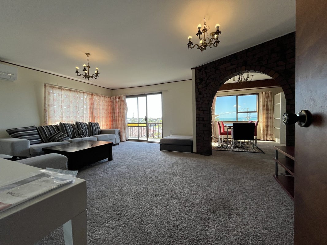 2/14 Prospect Terrace, Milford, Auckland - Carousel 15