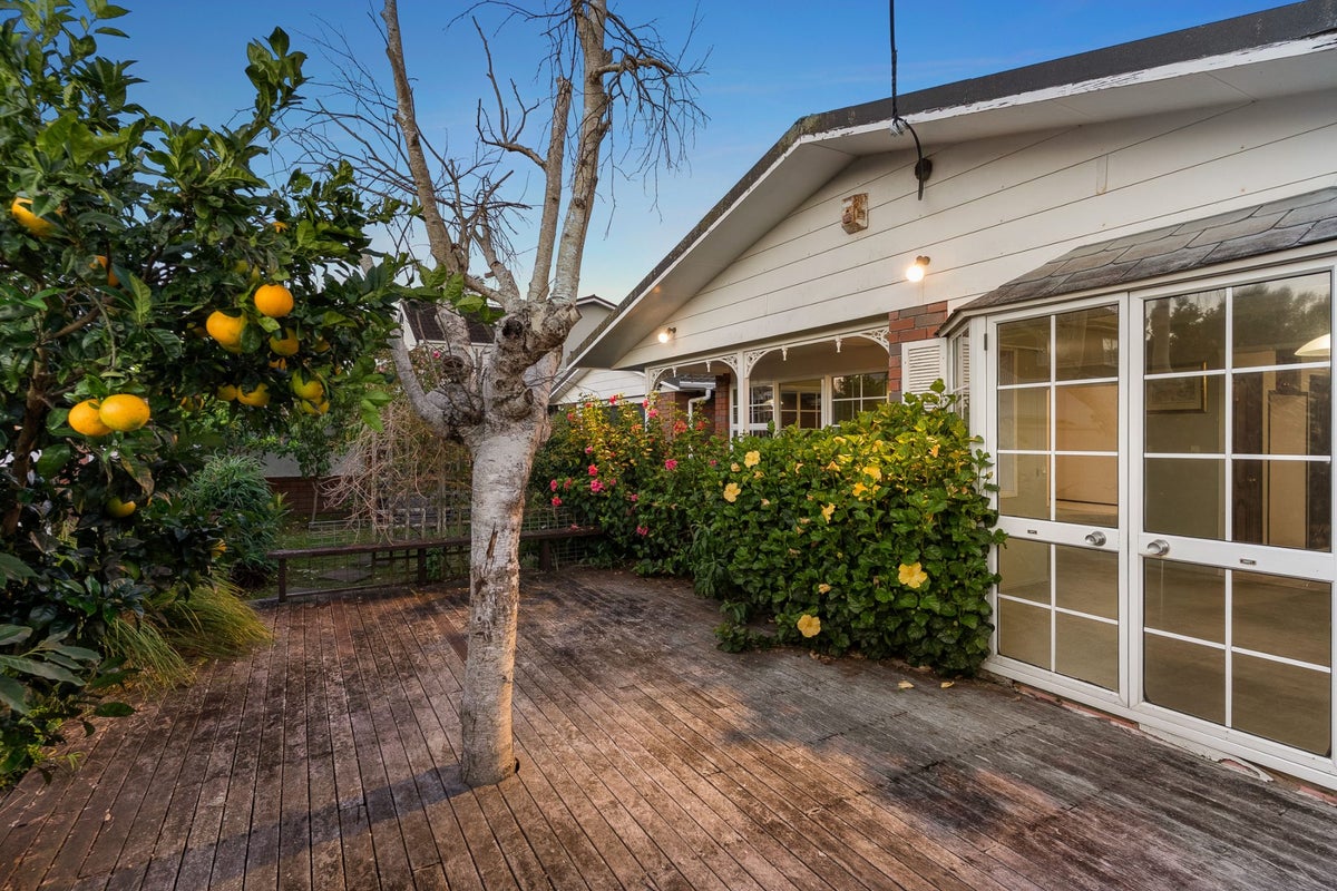 1/94 East Coast Road, Milford, Auckland - Carousel 2