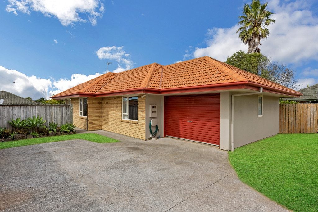 3 Dowd Place, Flat Bush, Auckland - Carousel 1