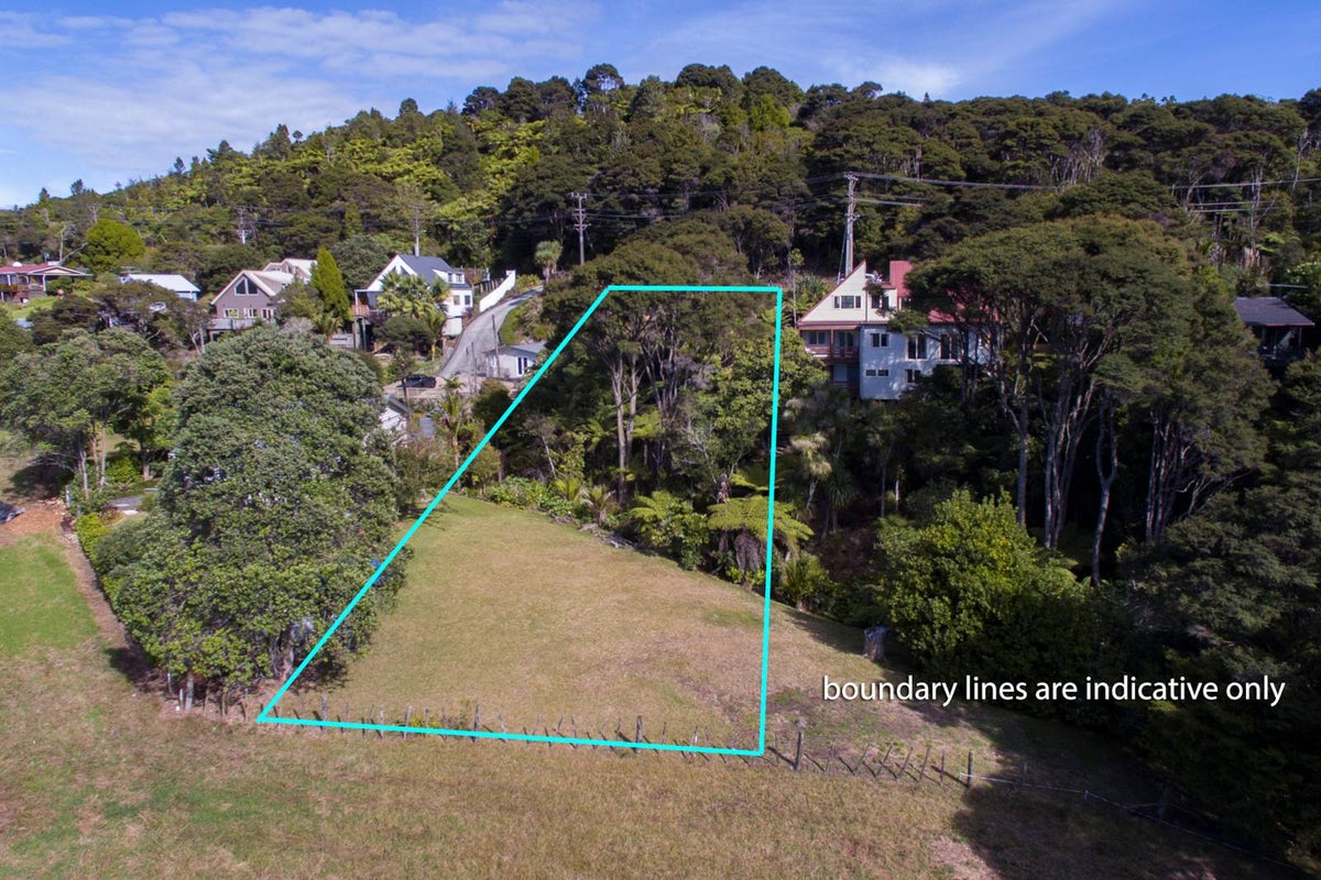 424 Huia Road, Laingholm, Auckland - Carousel 1