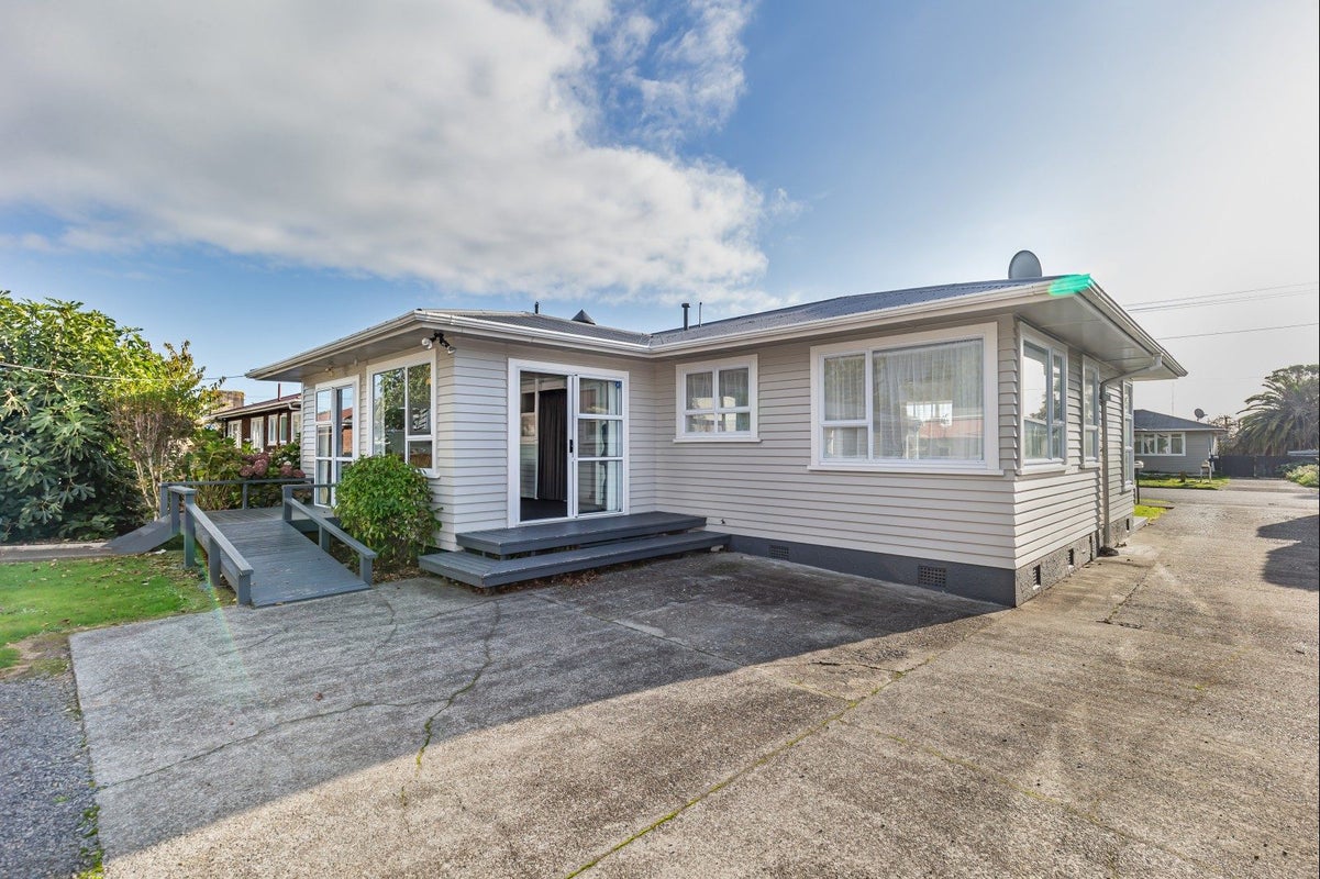 6 Elizabeth Street, Levin, Levin - Carousel 1