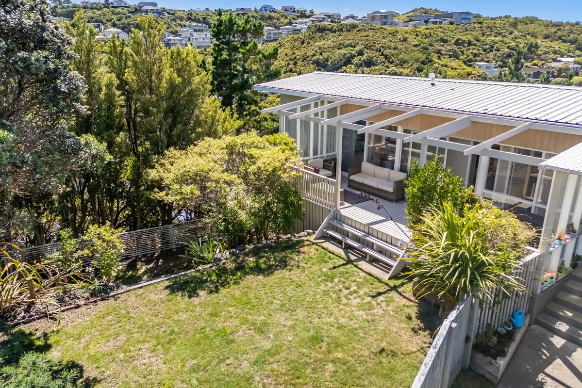 5 Lilac Lane, Maungaraki, Lower Hutt - Carousel 1