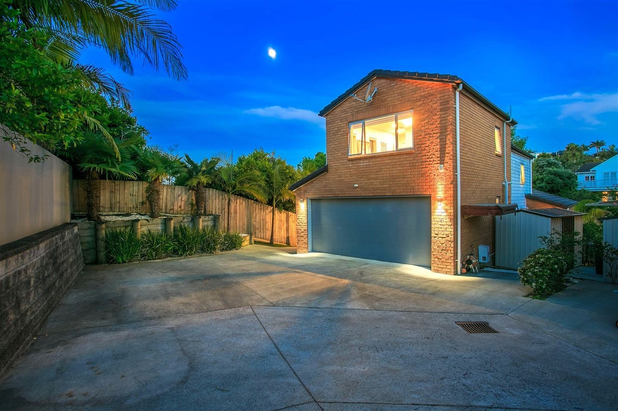 52A Matipo Road, Mairangi Bay, Auckland - Carousel 2