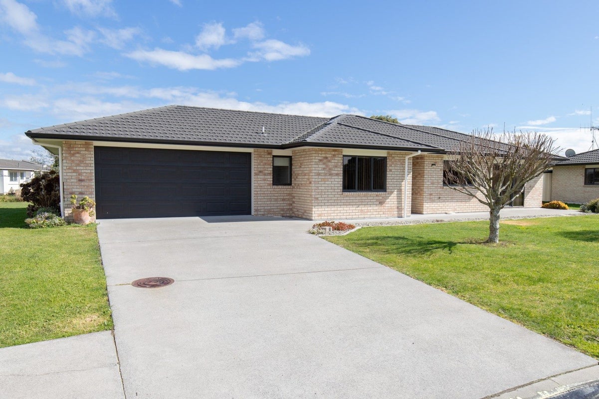 3 Masonic Drive, Whanganui East, Whanganui - Carousel 1