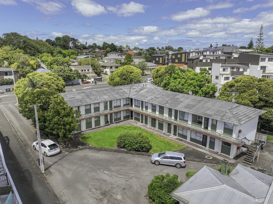1225 New North Road, Mount Albert, Auckland - Carousel 1