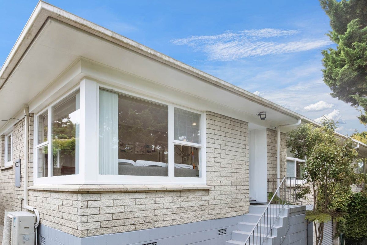 1/38 Bentley Avenue, Glenfield, Auckland - Carousel 1