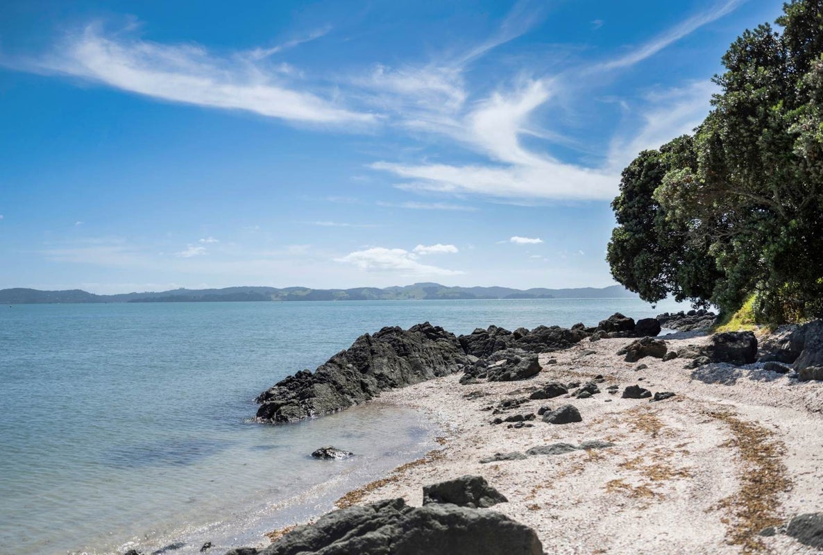 12 Campbell Road, Maraetai, Auckland - Carousel 32