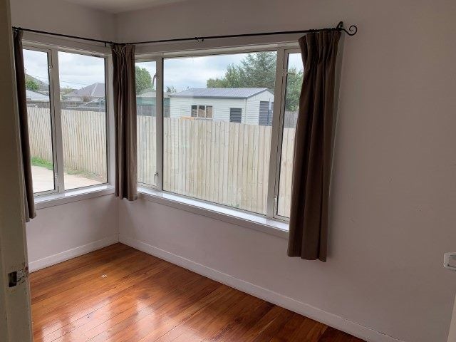 13 Morrison Avenue, Northcote, Christchurch - Carousel 2