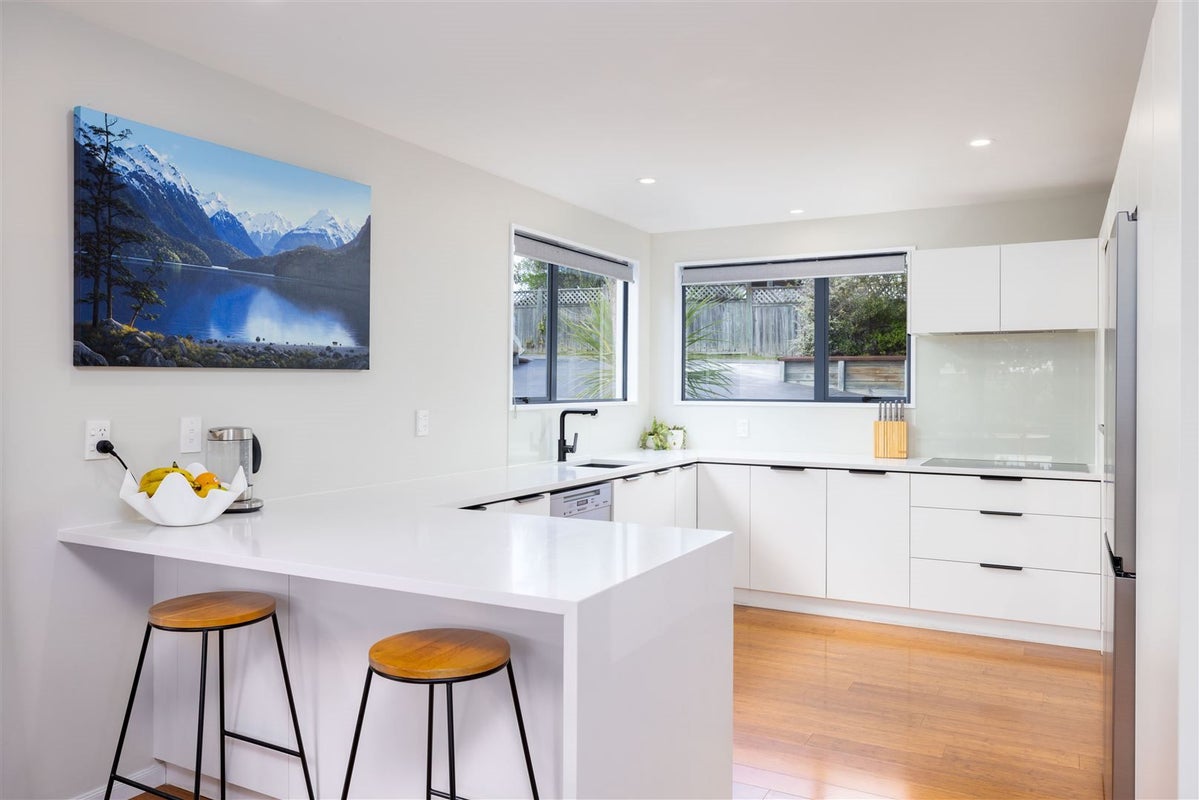 91 Penruddock Rise, Westmorland, Christchurch - Carousel 2