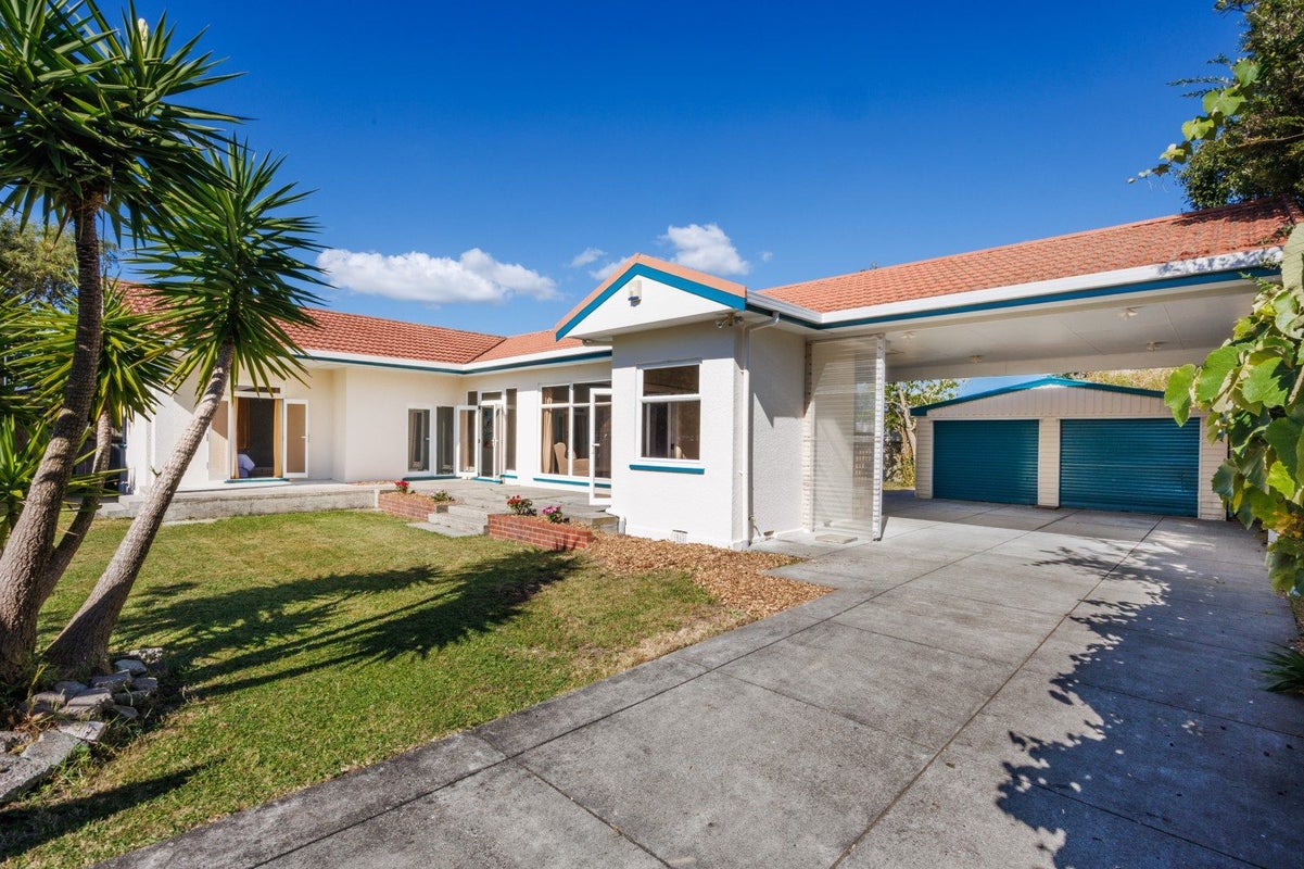 16 College Street, Awapuni, Palmerston North - Carousel 2